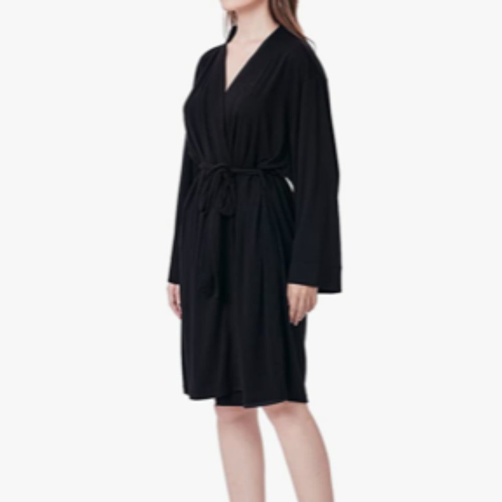 Women's Robe - Picture 2 of 4